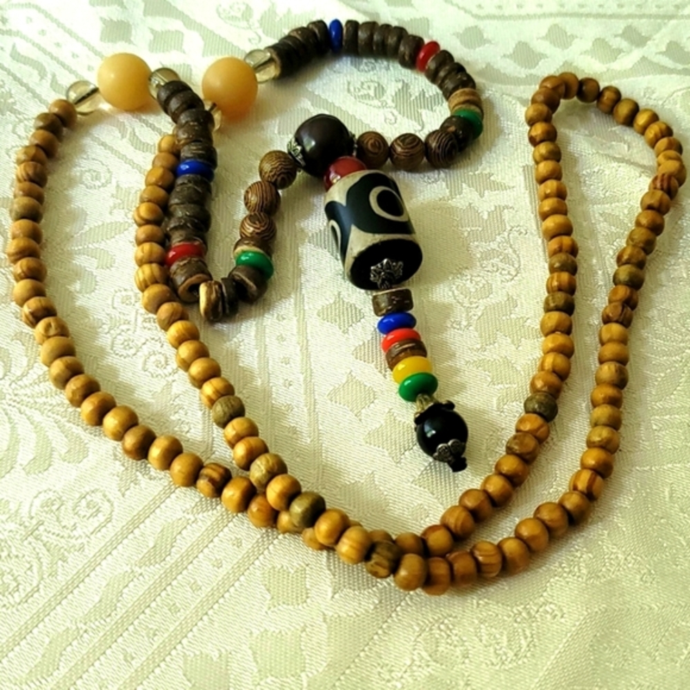 Vintage Wooden and  Beaded Necklace 16"